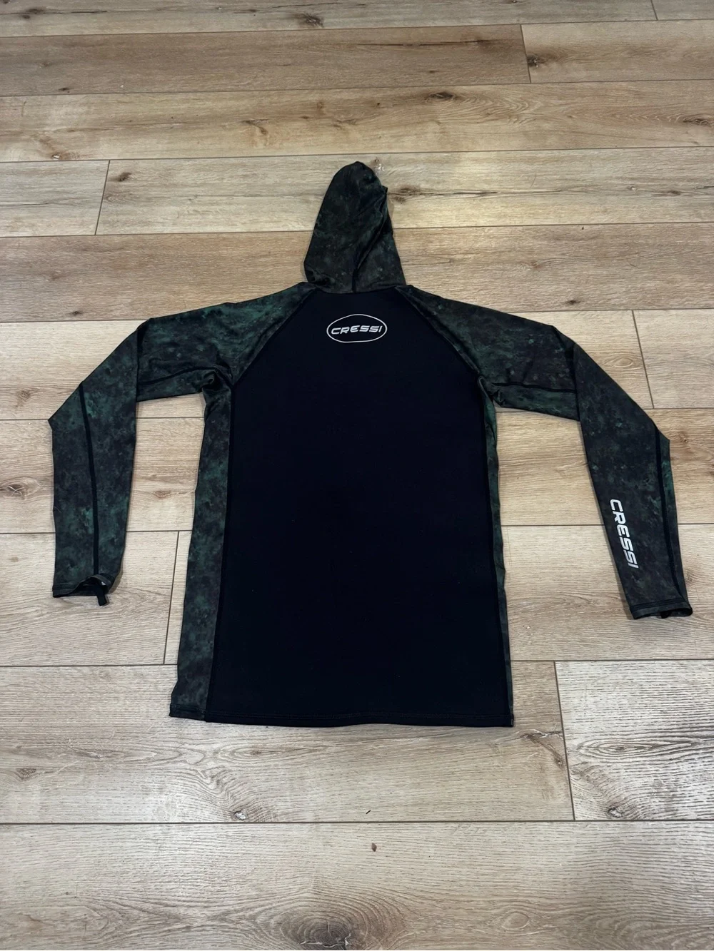Cressi Cobia hooded camo wetsuit scuba top, long sleeves, reinforced chest, M.